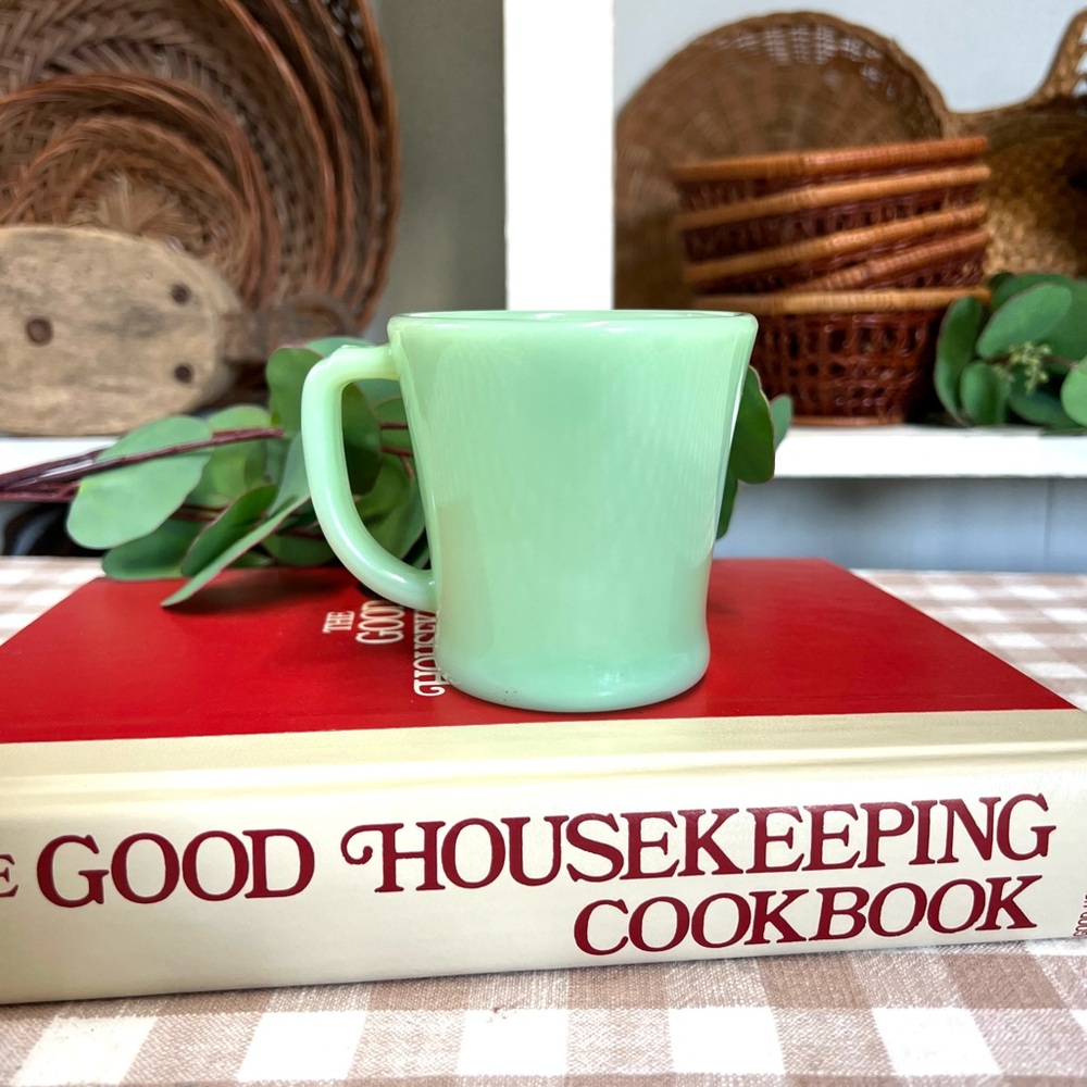 Vintage fire king jadeite mug oven ware green cup
